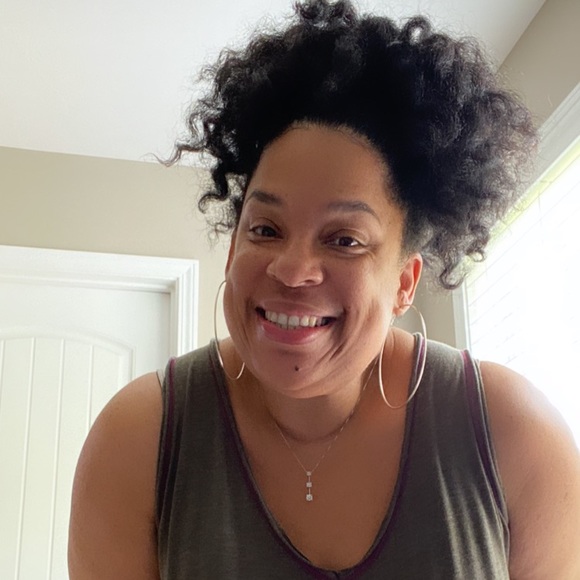 Meet your Posher, Trevia - Picture 1 of 1